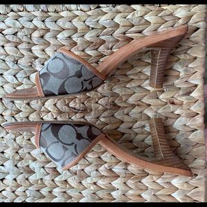 COACH Gwyneth Slide Heels in Brown Signature Size 8.5